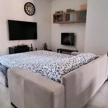Lonber Apartment